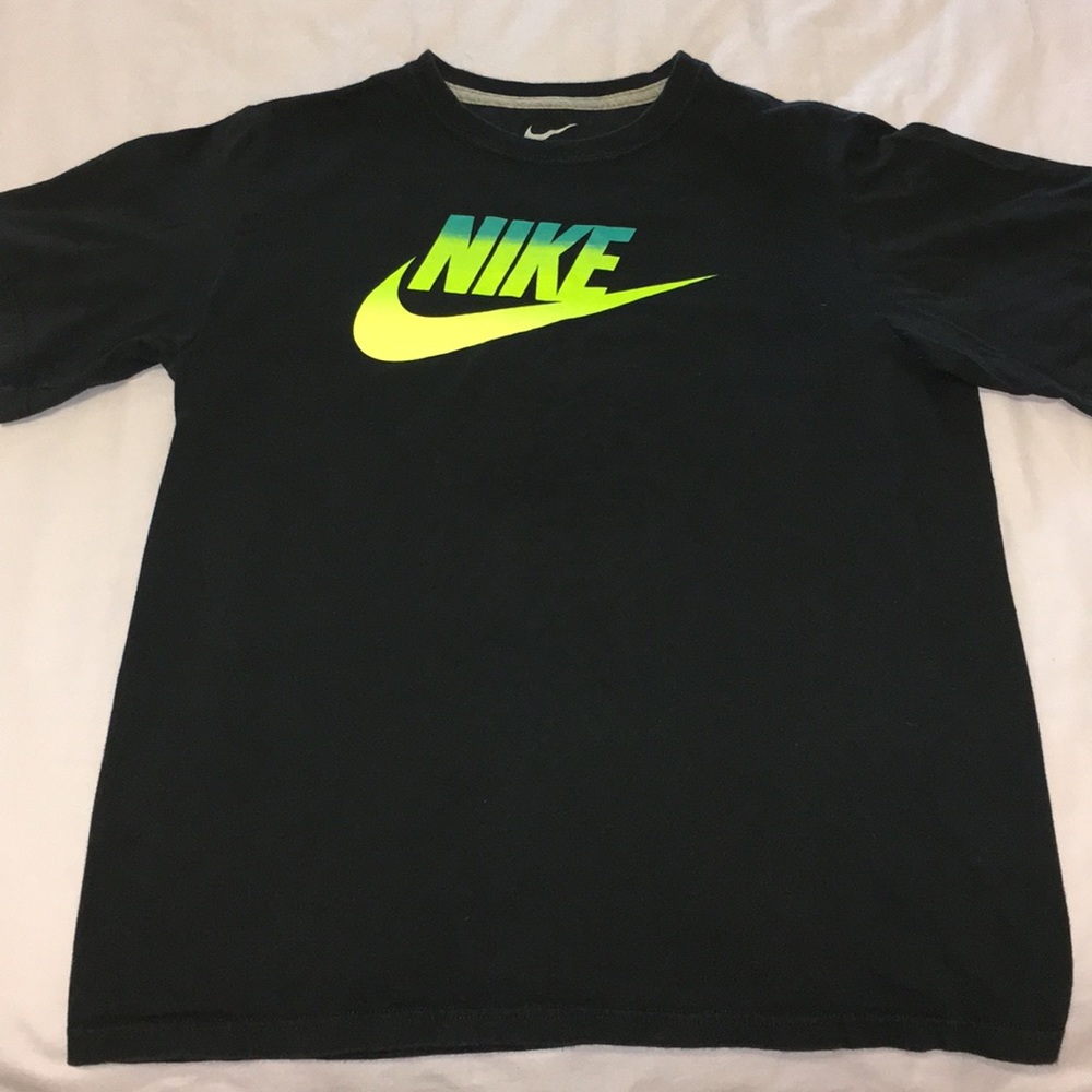 Kids Nike T shirt